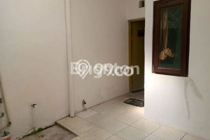 Lokasi strategis! Rumah siap pakai dikontrakkan di Colomadu LB 85m2 Lokasi strategis! Rumah siap pakai dikontrakkan di Colomadu LB 85m2