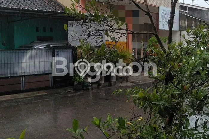 Ruko untuk Disewa di Pusat Karanganyar Luas Bangunan 160m2 Ruko untuk Disewa di Pusat Karanganyar Luas Bangunan 160m2