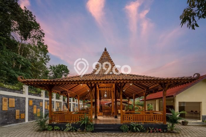 Rumah Eksklusif Siap Huni LT 2100m2 di Wonosari, Gunung Kidul Rumah Eksklusif Siap Huni LT 2100m2 di Wonosari, Gunung Kidul