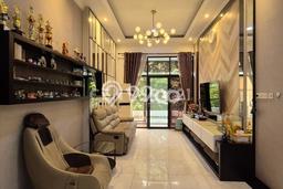HUNIAN BERKELAS! Rumah Exclusive Kelapa Gading, Jakarta Utara, LT 105m² LB 300m² HUNIAN BERKELAS! Rumah Exclusive Kelapa Gading, Jakarta Utara, LT 105m² LB 300m²