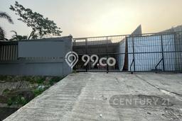 Rumah Asri di Rawamangun, 2 KT, Area Strategis, Luas 100m² LB 100m² Rumah Asri di Rawamangun, 2 KT, Area Strategis, Luas 100m² LB 100m²