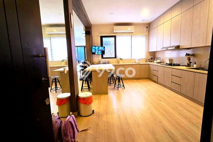 Dijual Rumah Luas Elegan Dengan View Cantik di BSD City, Tangerang Dijual Rumah Luas Elegan Dengan View Cantik di BSD City, Tangerang