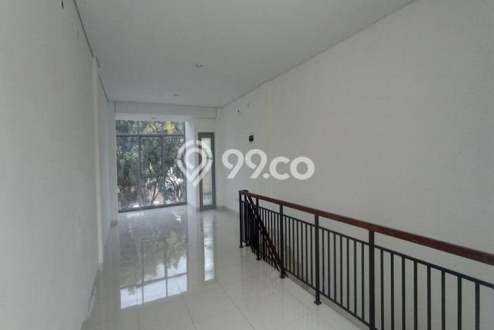 Untuk Dijual Ruko di BSD Tangerang Selatan LT 48m2 / LB 141m2 Untuk Dijual Ruko di BSD Tangerang Selatan LT 48m2 / LB 141m2