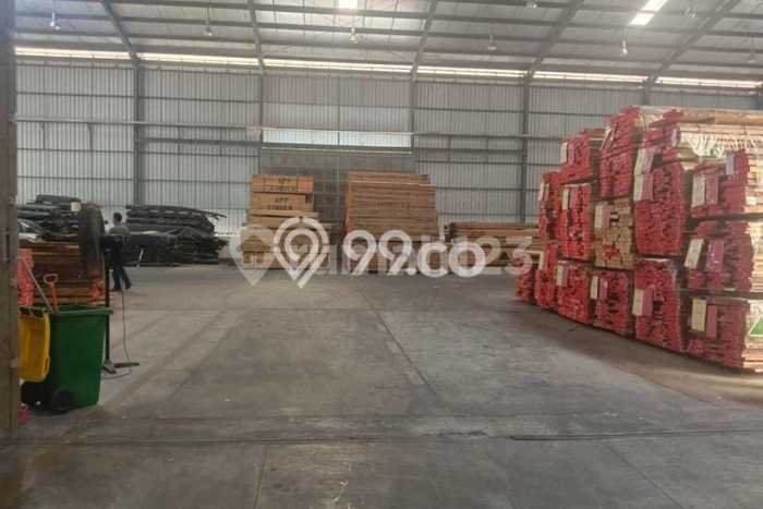 Unit Gudang Dijual di Kendal LT 10000m2 & LB 2800m2 Unit Gudang Dijual di Kendal LT 10000m2 & LB 2800m2