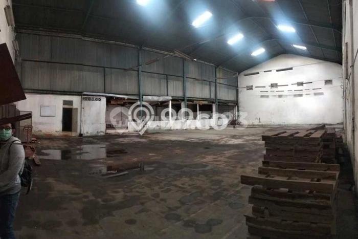 Disewakan Gudang komersial di Serengan luas bangunan 1250m2 Disewakan Gudang komersial di Serengan luas bangunan 1250m2