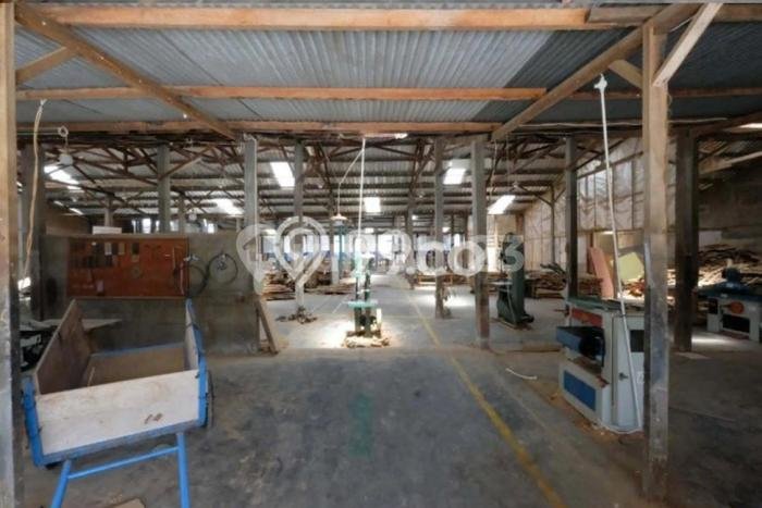 Unit Gudang Dijual di Baki Sukoharjo Luas Tanah 3907m2, Luas Bangunan 2112m2 Unit Gudang Dijual di Baki Sukoharjo Luas Tanah 3907m2, Luas Bangunan 2112m2