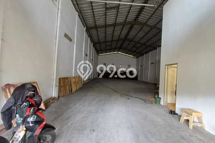 Gudang di BSD, Luas 369m2m², Pusat Bisnis, Posisi Premium Gudang di BSD, Luas 369m2m², Pusat Bisnis, Posisi Premium