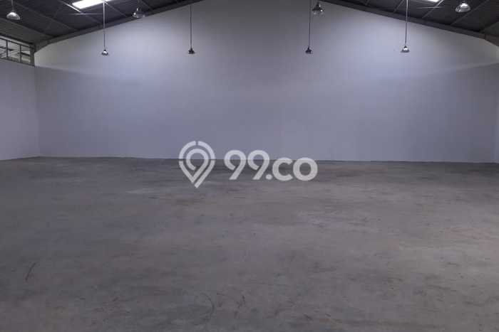 AREA PREMIUM! Gudang di Telukjambe, Luas 720m², Lokasi Strategis AREA PREMIUM! Gudang di Telukjambe, Luas 720m², Lokasi Strategis