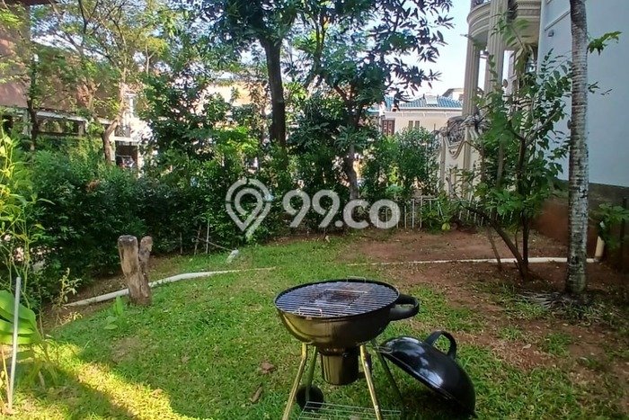 Rumah Elit LB 900m2 Siap Pakai Desain Elegan di Taman Grisenda, Jakarta Utara Rumah Elit LB 900m2 Siap Pakai Desain Elegan di Taman Grisenda, Jakarta Utara