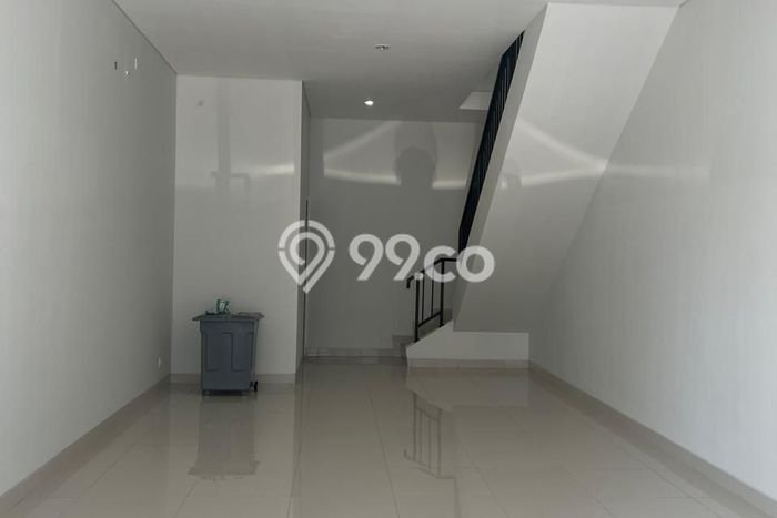 For Rent Ruko Strategis di , Luas 162m2m², Area Ramai For Rent Ruko Strategis di , Luas 162m2m², Area Ramai