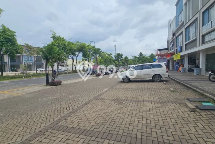 Unit Ruko Disewakan di Gading Serpong di Area Ramai & Strategis Unit Ruko Disewakan di Gading Serpong di Area Ramai & Strategis