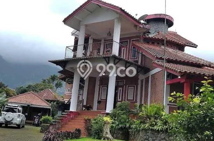 Vila Kawasan Cisarua, Area 1680m2m², Ideal untuk hunian keluarga Vila Kawasan Cisarua, Area 1680m2m², Ideal untuk hunian keluarga