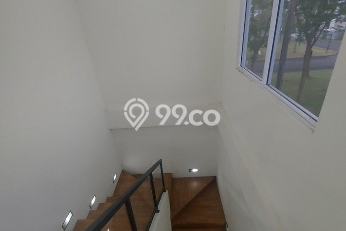 Rumah Elit LB 360m2 Siap Huni Desain Elegan di Suvarna Sutera, Tangerang Rumah Elit LB 360m2 Siap Huni Desain Elegan di Suvarna Sutera, Tangerang