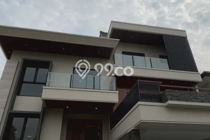 Rumah Elit Modern Tanpa Renovasi di BSD City Tangerang Rumah Elit Modern Tanpa Renovasi di BSD City Tangerang