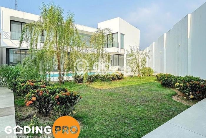 Rumah Luxury Modern Siap Huni di BSD Bukit Golf Tangerang Rumah Luxury Modern Siap Huni di BSD Bukit Golf Tangerang