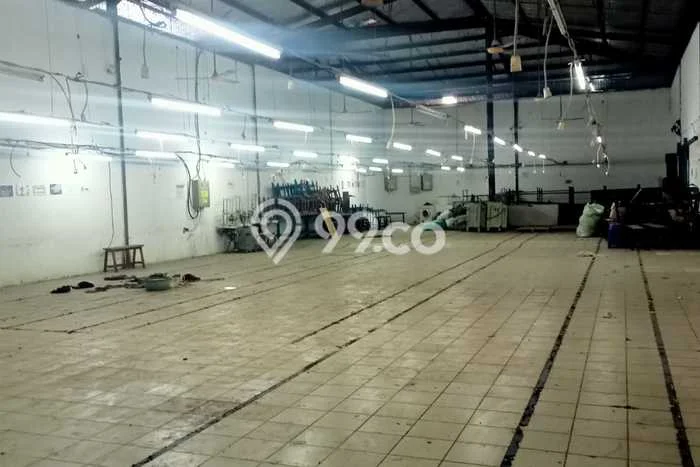 AREA PREMIUM! Gudang For Rent Kawasan Cikunir, Luas 750m², Jalan Utama AREA PREMIUM! Gudang For Rent Kawasan Cikunir, Luas 750m², Jalan Utama