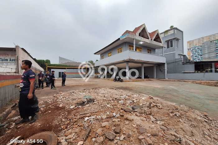 Komersial Lokasi Strategis di Jatibening, Luas 300m², Disewakan, Area Niaga Komersial Lokasi Strategis di Jatibening, Luas 300m², Disewakan, Area Niaga