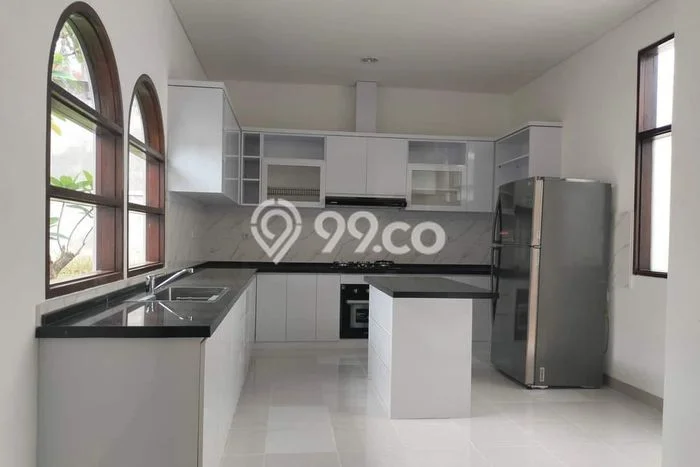SPECIAL PRICE! Rumah area Mampang Prapatan, 4 KT, Dekat Fasilitas Umum, LT 1000m² LB 500m² SPECIAL PRICE! Rumah area Mampang Prapatan, 4 KT, Dekat Fasilitas Umum, LT 1000m² LB 500m²