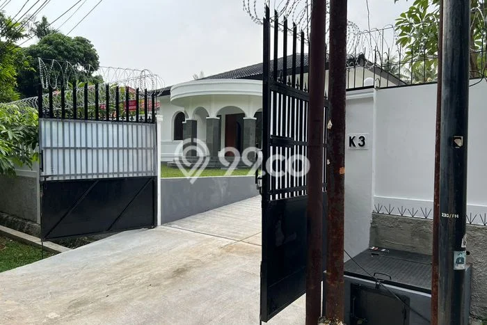 SPECIAL PRICE! Rumah area Mampang Prapatan, 4 KT, Dekat Fasilitas Umum, LT 1000m² LB 500m² SPECIAL PRICE! Rumah area Mampang Prapatan, 4 KT, Dekat Fasilitas Umum, LT 1000m² LB 500m²