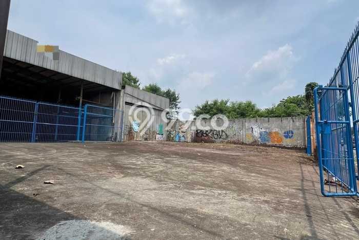 Disewakan Gudang di Kawasan Ramai Cibubur Luas 1000m2 Disewakan Gudang di Kawasan Ramai Cibubur Luas 1000m2
