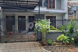 Dijual Rumah Premium dengan Fasilitas Sekitar Lengkap di Kebayoran Lama, Jakarta Selatan Dijual Rumah Premium dengan Fasilitas Sekitar Lengkap di Kebayoran Lama, Jakarta Selatan