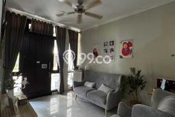 Rumah Mewah Siap Huni LT 160m2 di BSD, Tangerang Selatan Rumah Mewah Siap Huni LT 160m2 di BSD, Tangerang Selatan
