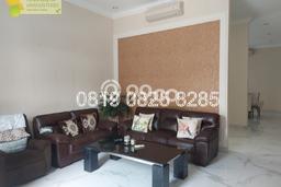 Hunian Mewah LB 480m2 Siap Pakai Desain Elegan di Pulomas, Jakarta Timur Hunian Mewah LB 480m2 Siap Pakai Desain Elegan di Pulomas, Jakarta Timur