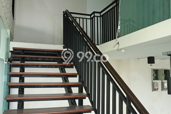 Kantor Dijual di Jakarta Barat LT 141m2 & LB 141m2 Lokasi Terbaik! Kantor Dijual di Jakarta Barat LT 141m2 & LB 141m2 Lokasi Terbaik!
