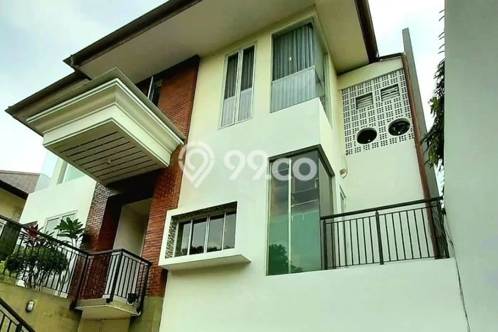 BEST DEAL! Rumah Bagus Disewakan di Jakarta Selatan BEST DEAL! Rumah Bagus Disewakan di Jakarta Selatan