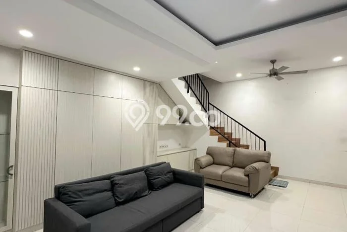 Rumah Strategis Modern Lb 120m2 di Pamulang, Tangerang Selatan Rumah Strategis Modern Lb 120m2 di Pamulang, Tangerang Selatan