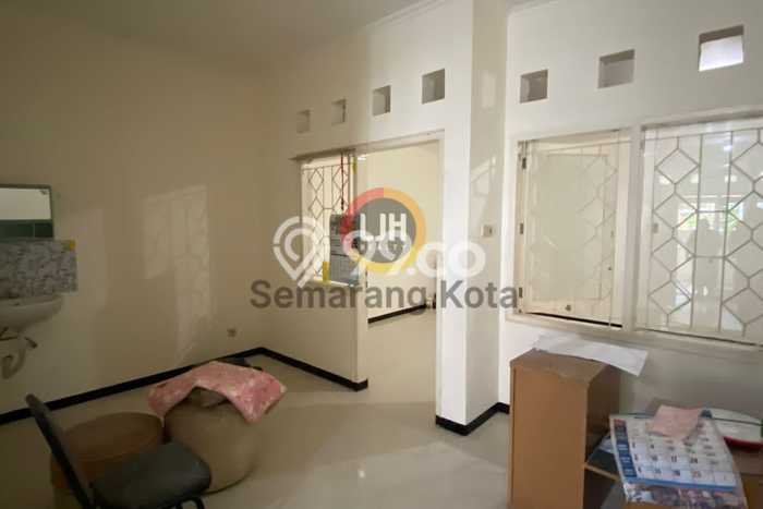 Rumah Modern Cantik 3 Kamar Siap Huni di Semarang Barat Rumah Modern Cantik 3 Kamar Siap Huni di Semarang Barat