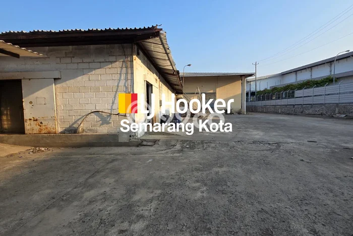 Unit Gudang Dijual di Sayung Demak 4124m2 Unit Gudang Dijual di Sayung Demak 4124m2