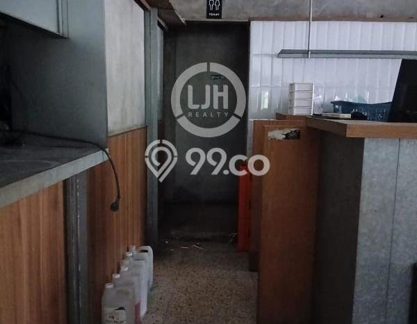 Ruko Disewa di Gajah Mungkur, Semarang, LT 300m2 / LB 300m2 Ruko Disewa di Gajah Mungkur, Semarang, LT 300m2 / LB 300m2