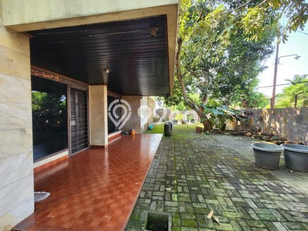 For Sale Rumah Mewah Exclusive di Banyumanik, Semarang For Sale Rumah Mewah Exclusive di Banyumanik, Semarang