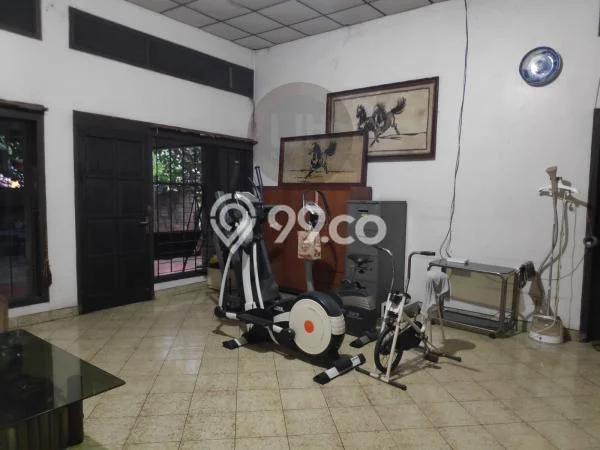 For Sale Rumah Mewah Exclusive di Banyumanik, Semarang For Sale Rumah Mewah Exclusive di Banyumanik, Semarang