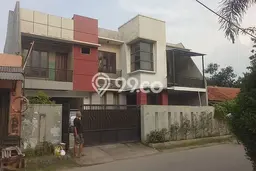 Hunian Cantik Minimalis Lb 309m2 di Setu, Tangerang Selatan Hunian Cantik Minimalis Lb 309m2 di Setu, Tangerang Selatan