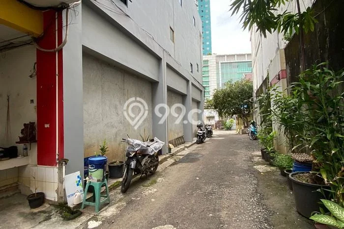 Ruko Bagus Dijual LB 120m2 Lokasi Strategis Jakarta Barat Area Cocok untuk Bisnis Ruko Bagus Dijual LB 120m2 Lokasi Strategis Jakarta Barat Area Cocok untuk Bisnis