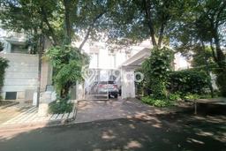 DIJUAL CEPAT! Rumah Nyaman area Kebayoran Baru, Jakarta Selatan, LT 687m² Bangunan 1050m² Bisa Nego! DIJUAL CEPAT! Rumah Nyaman area Kebayoran Baru, Jakarta Selatan, LT 687m² Bangunan 1050m² Bisa Nego!