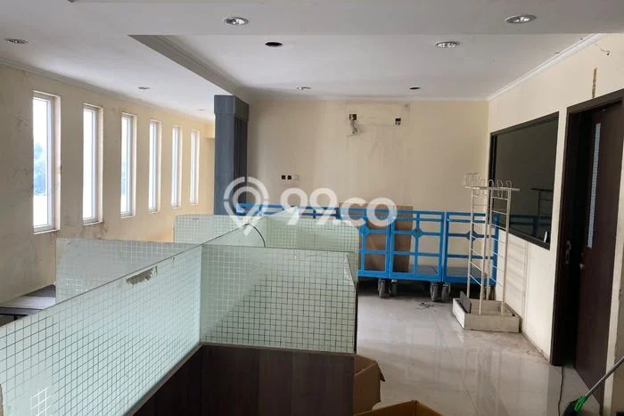Lokasi Strategis! Dijual Ruko Bisnis di Tambora, Jakarta Barat Kondisi Baik Lokasi Strategis! Dijual Ruko Bisnis di Tambora, Jakarta Barat Kondisi Baik