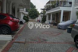 Hunian Mewah Dijual LT 169m2 di Pesanggrahan, Jakarta Selatan Hunian Mewah Dijual LT 169m2 di Pesanggrahan, Jakarta Selatan