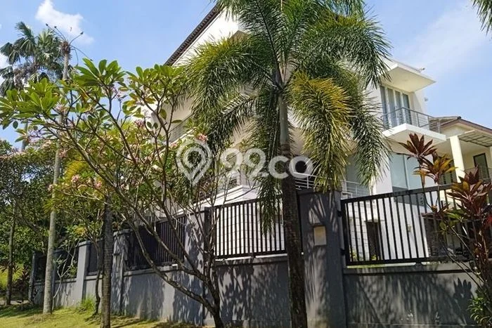 Rumah Mewah LB 798m2 Siap Huni Desain Elegan di Sentul City, Bogor Rumah Mewah LB 798m2 Siap Huni Desain Elegan di Sentul City, Bogor