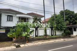 For Sale! Luxury House LT 1325m2 Desain Elegan di Jati Padang For Sale! Luxury House LT 1325m2 Desain Elegan di Jati Padang