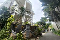 For Sale Hunian Rumah Nyaman 2 KT di Gandaria, Jakarta Selatan For Sale Hunian Rumah Nyaman 2 KT di Gandaria, Jakarta Selatan