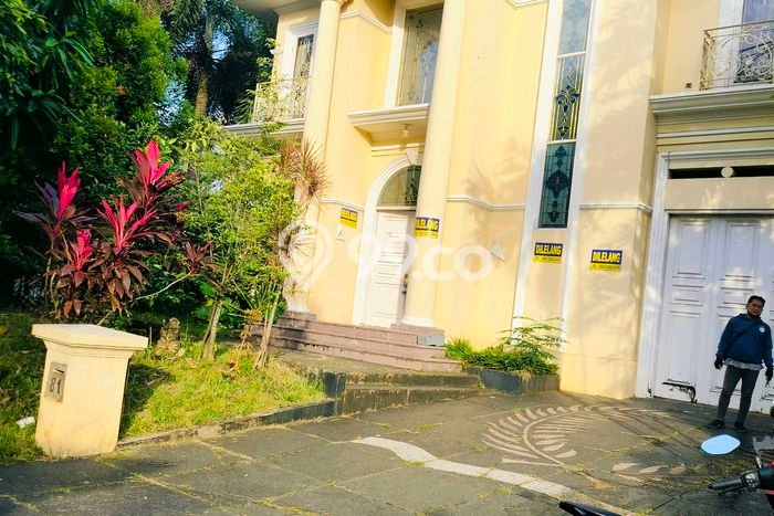 Siap Huni Hunian Elit 5 Kamar di Serpong Utara Dekat ke Mana Saja Siap Huni Hunian Elit 5 Kamar di Serpong Utara Dekat ke Mana Saja