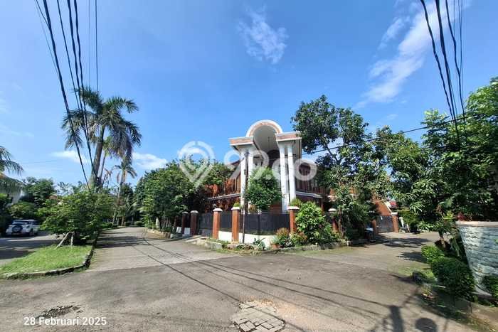 Jual Rumah Bagus Siap Huni LB 548m2 di Larangan, Tangerang Jual Rumah Bagus Siap Huni LB 548m2 di Larangan, Tangerang