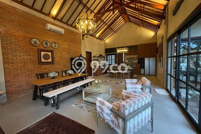 Rumah Mewah Akses Strategis di Badung Rumah Mewah Akses Strategis di Badung