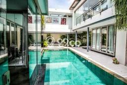 Dijual Rumah Mewah Elegan Dengan View Eksklusif di Seminyak, Badung Dijual Rumah Mewah Elegan Dengan View Eksklusif di Seminyak, Badung