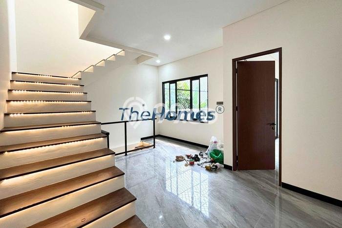 Rumah Luxury di Jakarta Selatan Strategis Kondisi Baik Rumah Luxury di Jakarta Selatan Strategis Kondisi Baik