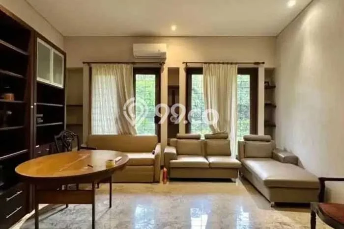 Rumah 5 Kamar Siap Huni Dikontrakkan di Kebayoran Baru Harga Kompetitif Rumah 5 Kamar Siap Huni Dikontrakkan di Kebayoran Baru Harga Kompetitif
