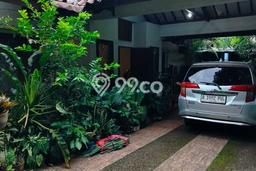 Rumah Elit LB 300m2 Siap Pakai Desain Elegan di Bintaro, Tangerang Selatan Rumah Elit LB 300m2 Siap Pakai Desain Elegan di Bintaro, Tangerang Selatan